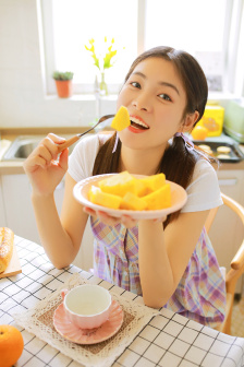 漂亮阿的性教育2在线观看